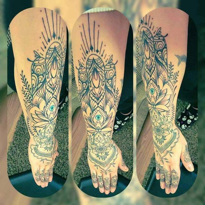 Tatouage minimaliste Joliette